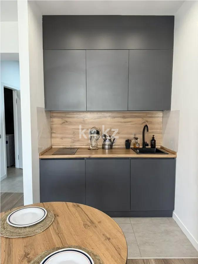 Продажа 1-комнатной квартиры, 36 м², ул. Нахимова, дом  51/2 в Алматы - фото 2