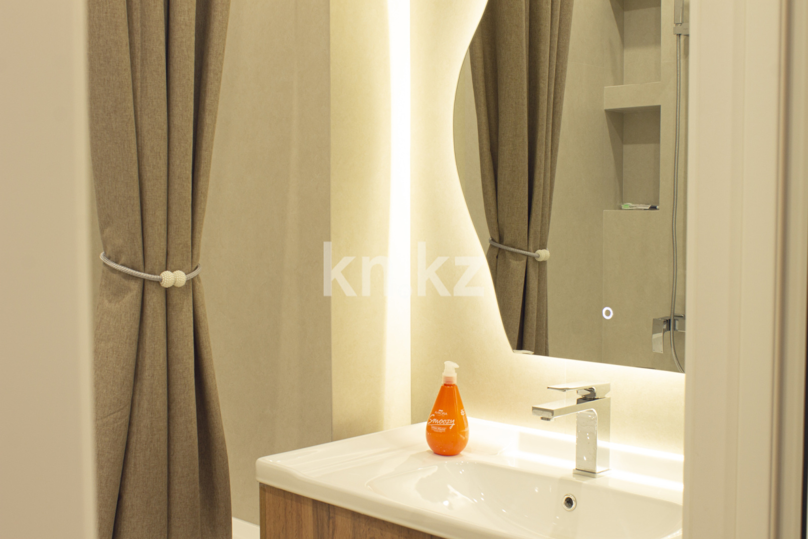 Аренда 2-комнатной квартиры посуточно, 53 м² в Алматы - фото 13