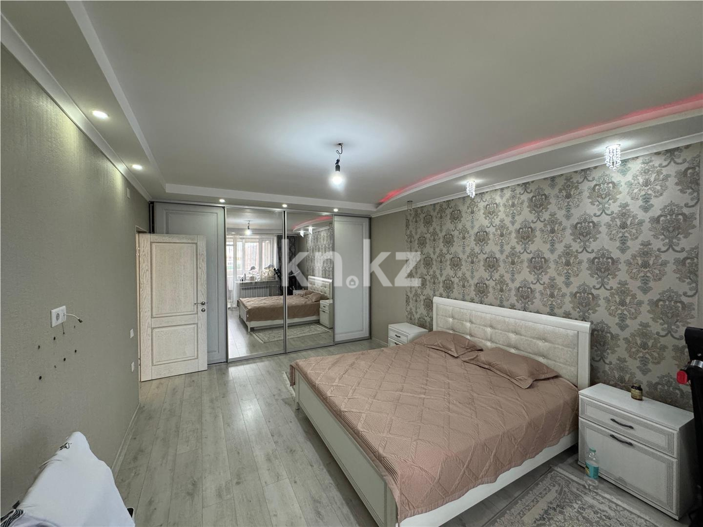 Продажа 3-комнатной квартиры, 144 м², мкр-н Голубые Пруды, дом  5/4 в Караганде - фото 7