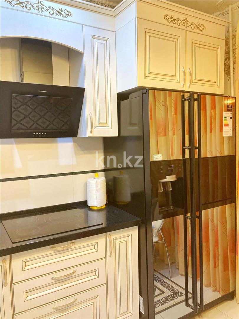 Продажа 3-комнатной квартиры, 84 м², пр. Шахтеров, дом  74 в Караганде - фото 4