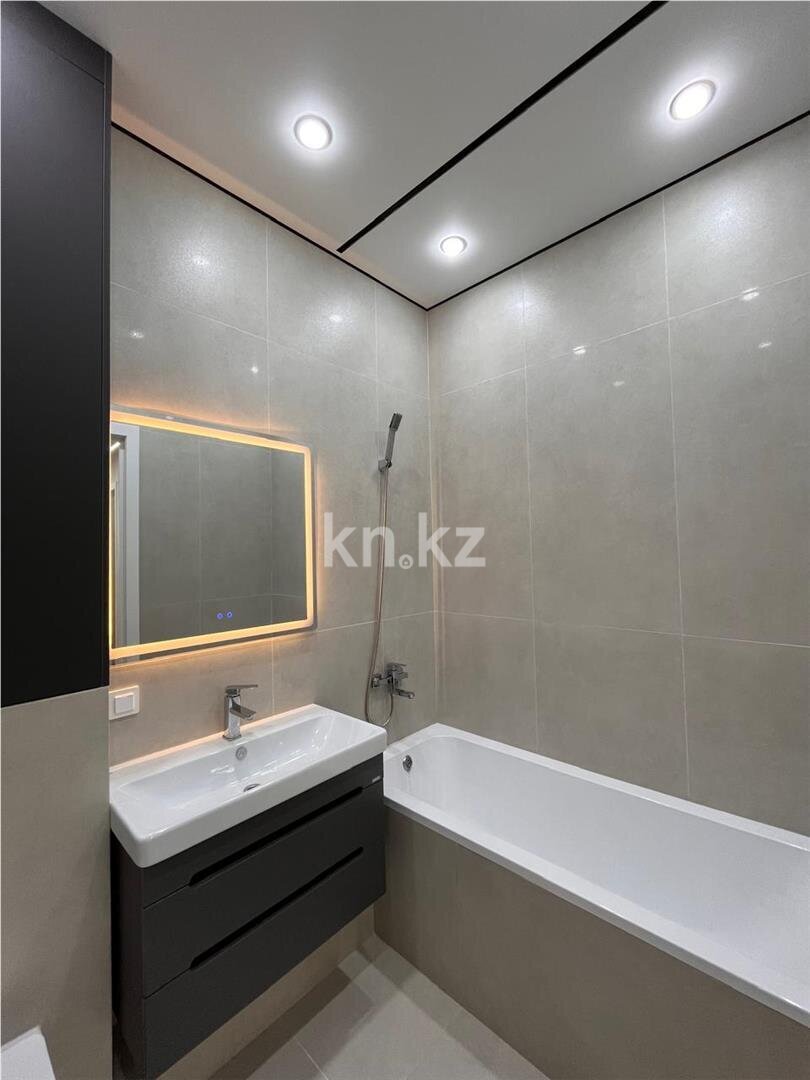 Продажа 4-комнатной квартиры, 140 м² в Астане - фото 4