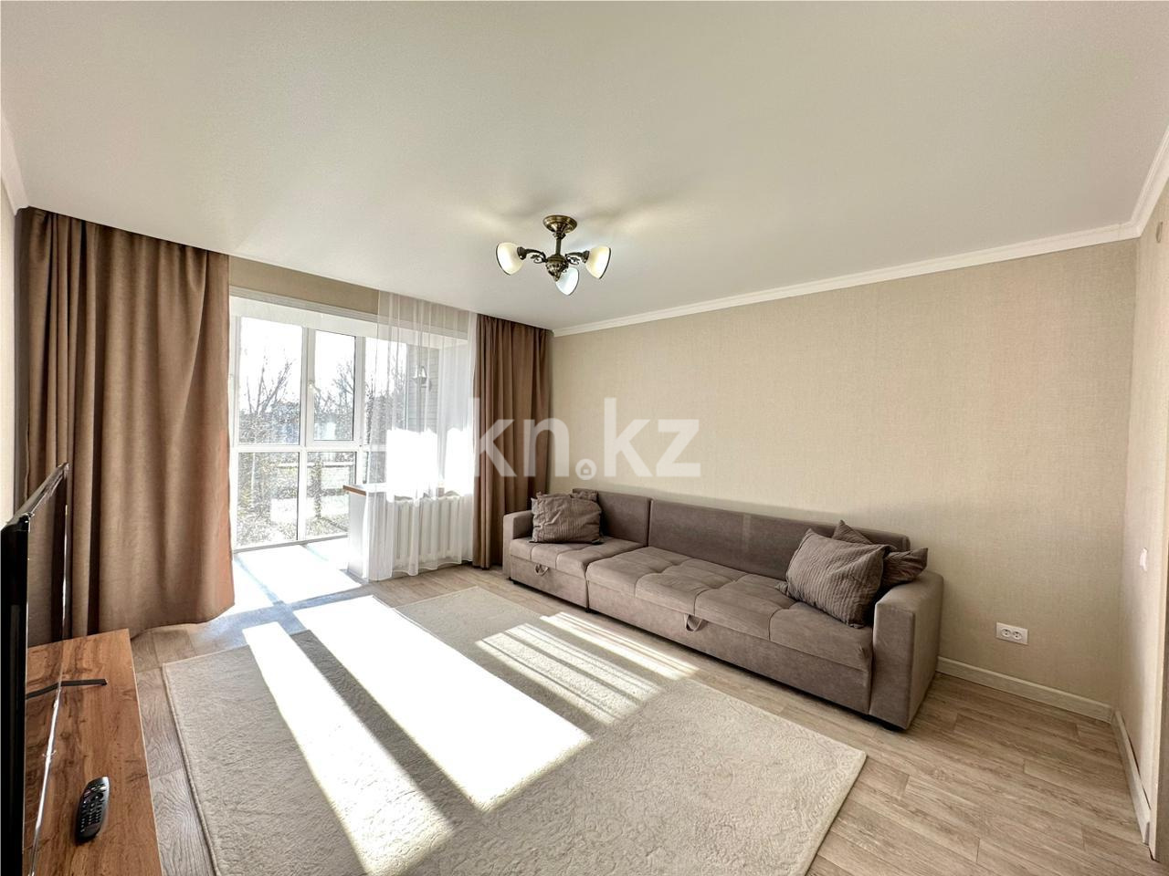 Продажа 3-комнатной квартиры, 61 м², ул. Аманжолова в Караганде