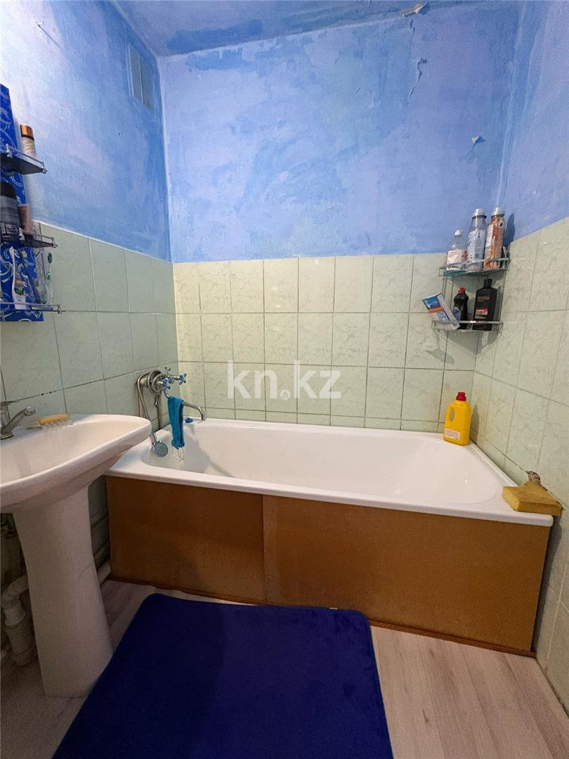 Продажа 6-комнатной квартиры, 96 м², ул. 9-й мкр. в Темиртау - фото 9