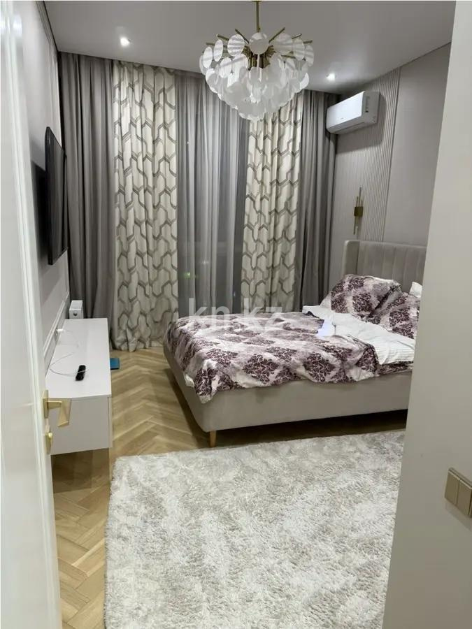 Продажа 3-комнатной квартиры, 100 м², пр. Абая, дом  165 в Алматы - фото 2