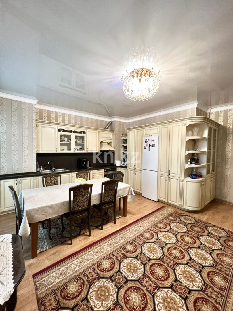 Продажа 3-комнатной квартиры, 102 м², пр. Момышулы, дом  2б - пр. Кошкарбаева в Астане