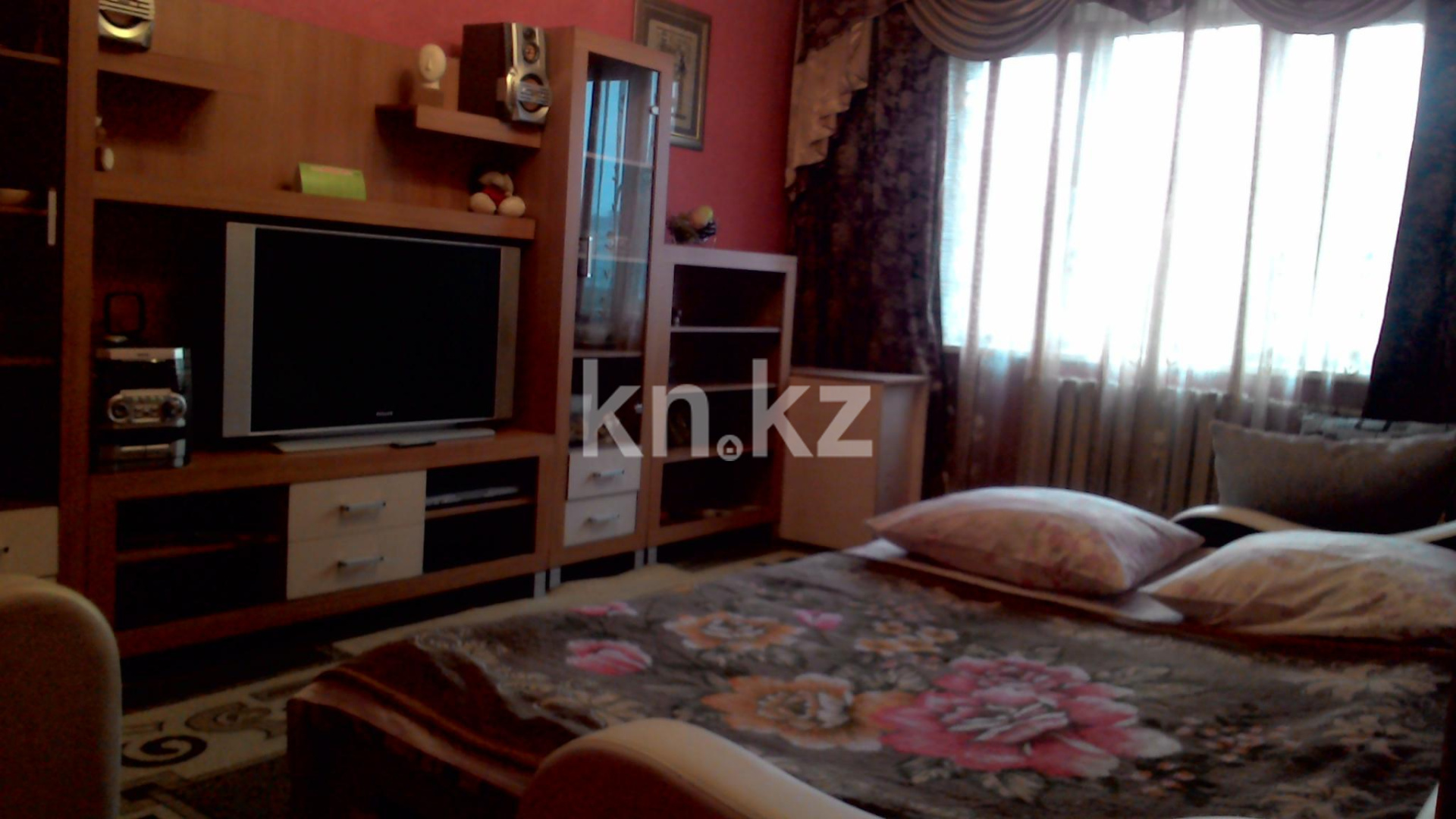 Аренда 1-комнатной квартиры посуточно, 50 м², ул. Момышулы, дом  27 в Алматы - фото 2