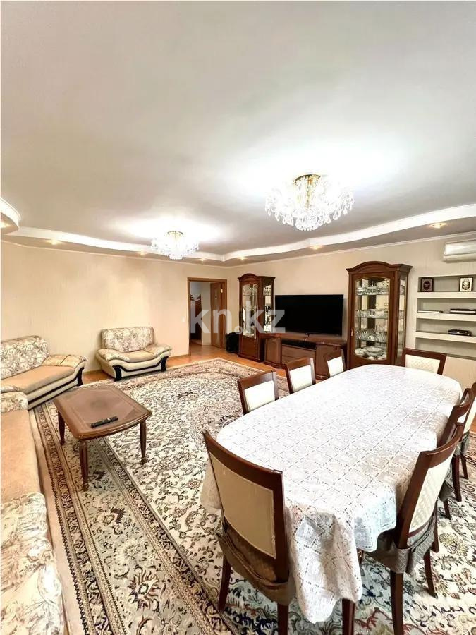 Продажа 5-комнатной квартиры, 200 м², пр. Абая в Астане
