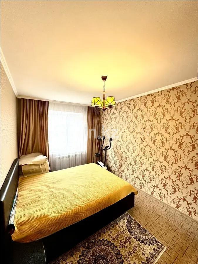 Продажа 3-комнатной квартиры, 63 м², мкр-н Голубые Пруды, дом  13 в Караганде - фото 2