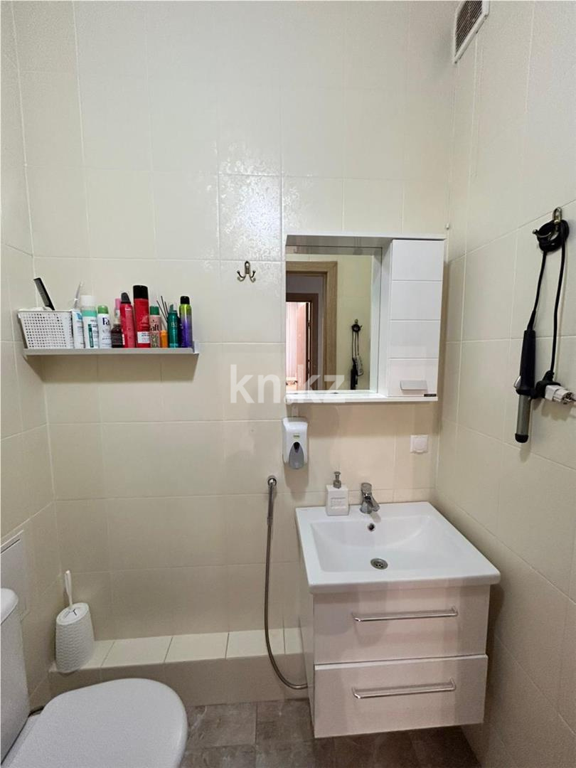 Продажа 4-комнатной квартиры, 110 м², пр. Кабанбай батыра, дом  60а/2 в Астане - фото 19