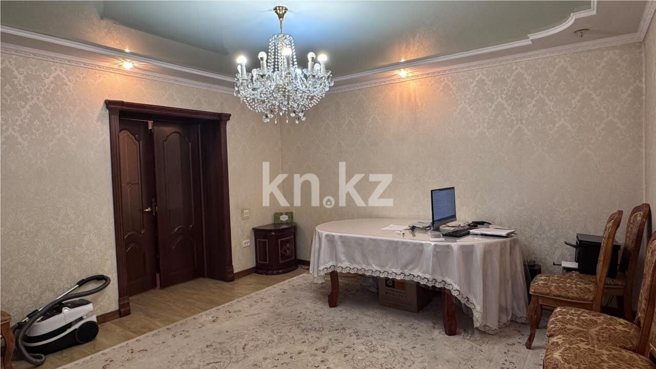 Продажа 3-комнатной квартиры, 92 м² в Караганде