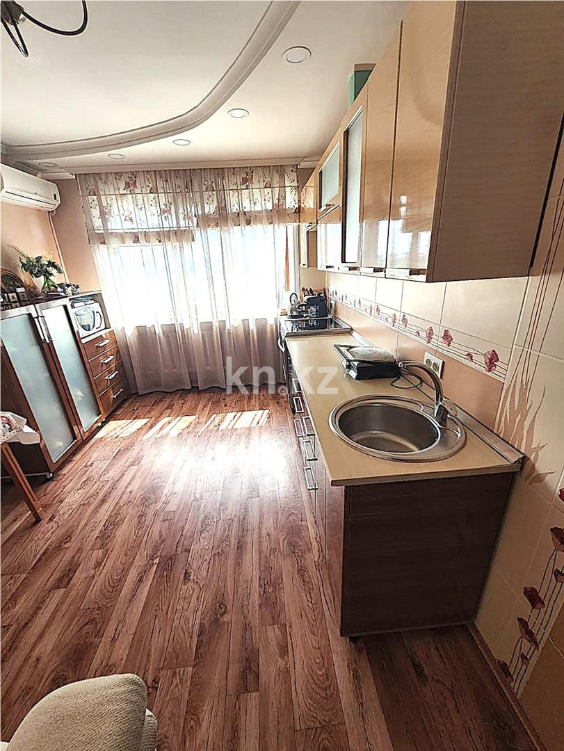 Продажа 4-комнатной квартиры, 85 м², ул. Гапеева в Караганде - фото 9