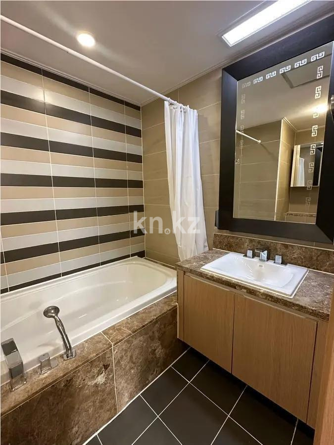 Продажа 3-комнатной квартиры, 100 м², пр. Кошкарбаева, дом  8 в Астане - фото 3