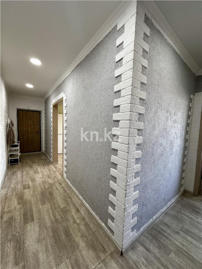 Продажа 1-комнатной квартиры, 52 м², пр. Республики в Караганде - фото 11