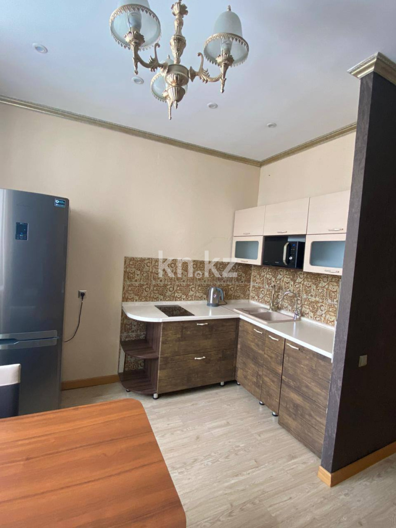 Аренда 2-комнатной квартиры, 57 м² в Астане