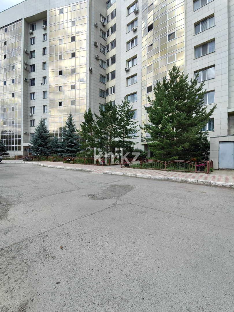 Продажа 4-комнатной квартиры, 122 м², пр. Республики, дом  40 в Караганде - фото 31