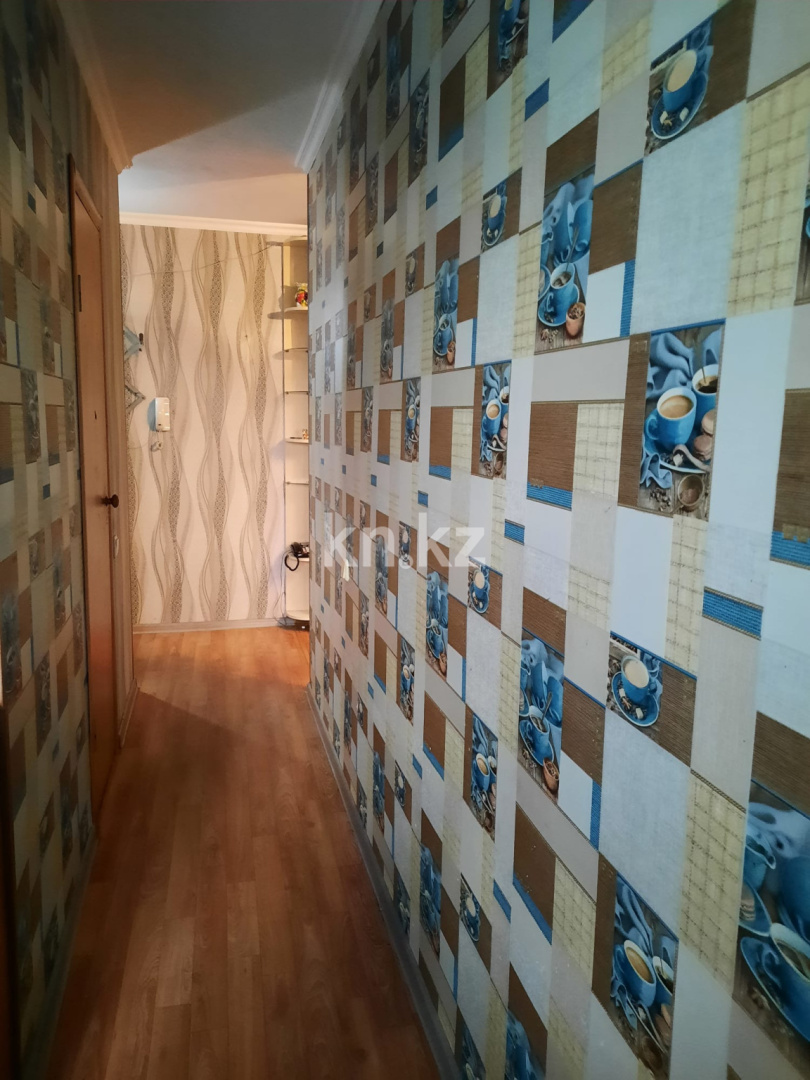 Продажа 3-комнатной квартиры, 48 м², 22-й мкр., дом  3д в Караганде - фото 7