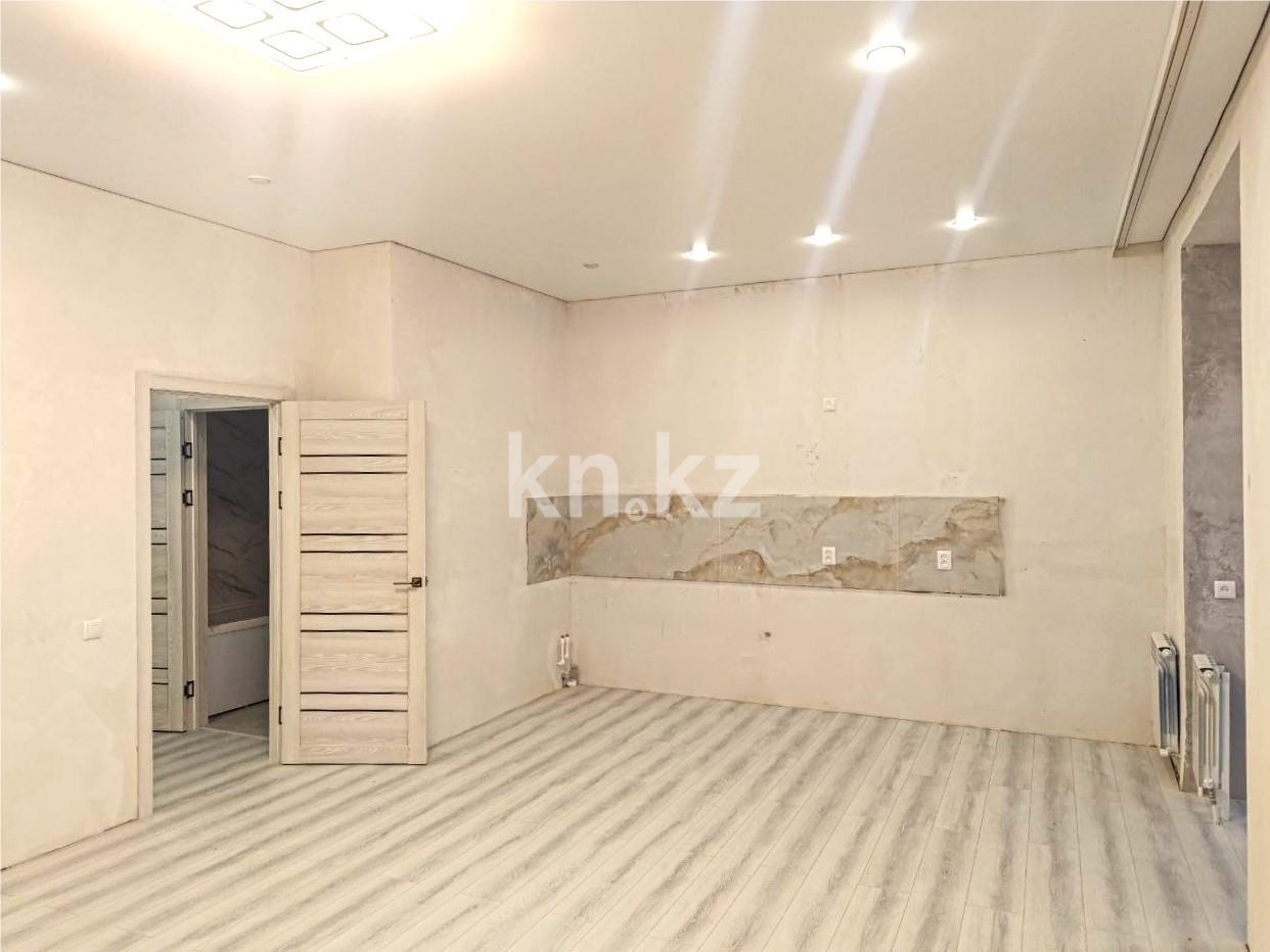 Продажа 2-комнатной квартиры, 60 м², ул. Момышулы, дом  15/2 в Караганде