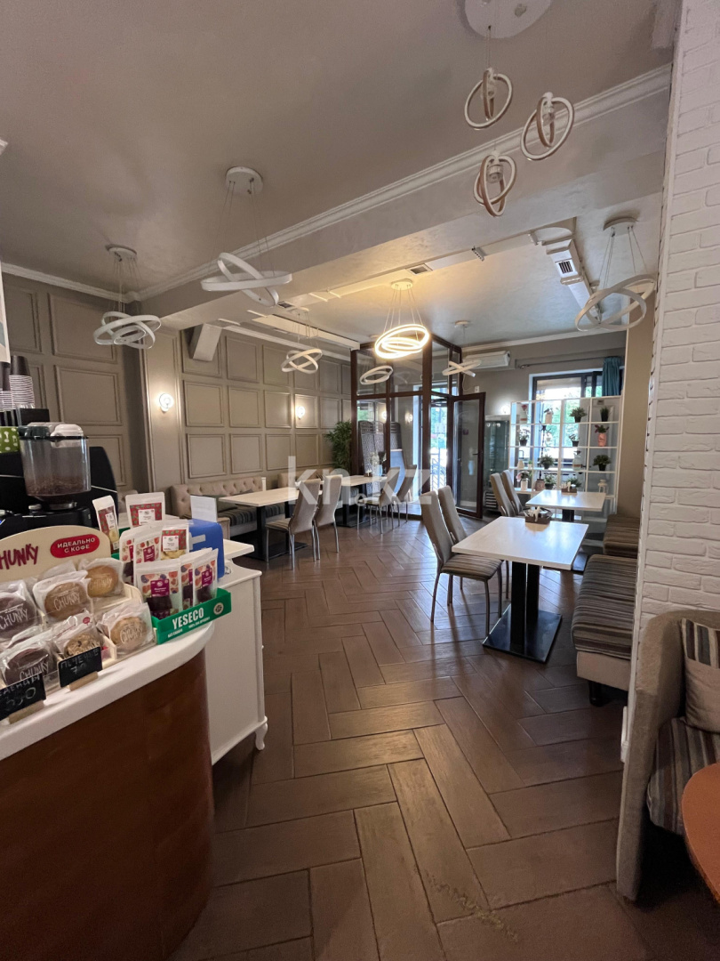 Продажа , 100 м², мкр. Аксай-4, дом  119 - ул. Жубанова в Алматы