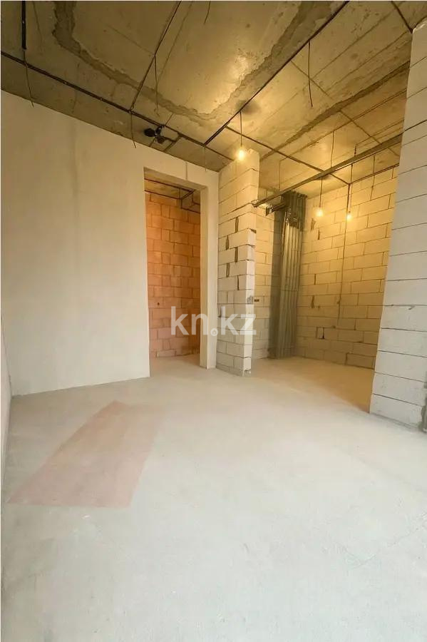 Продажа 3-комнатной квартиры, 130 м², ул. Аманжолова, дом  22 в Астане - фото 5