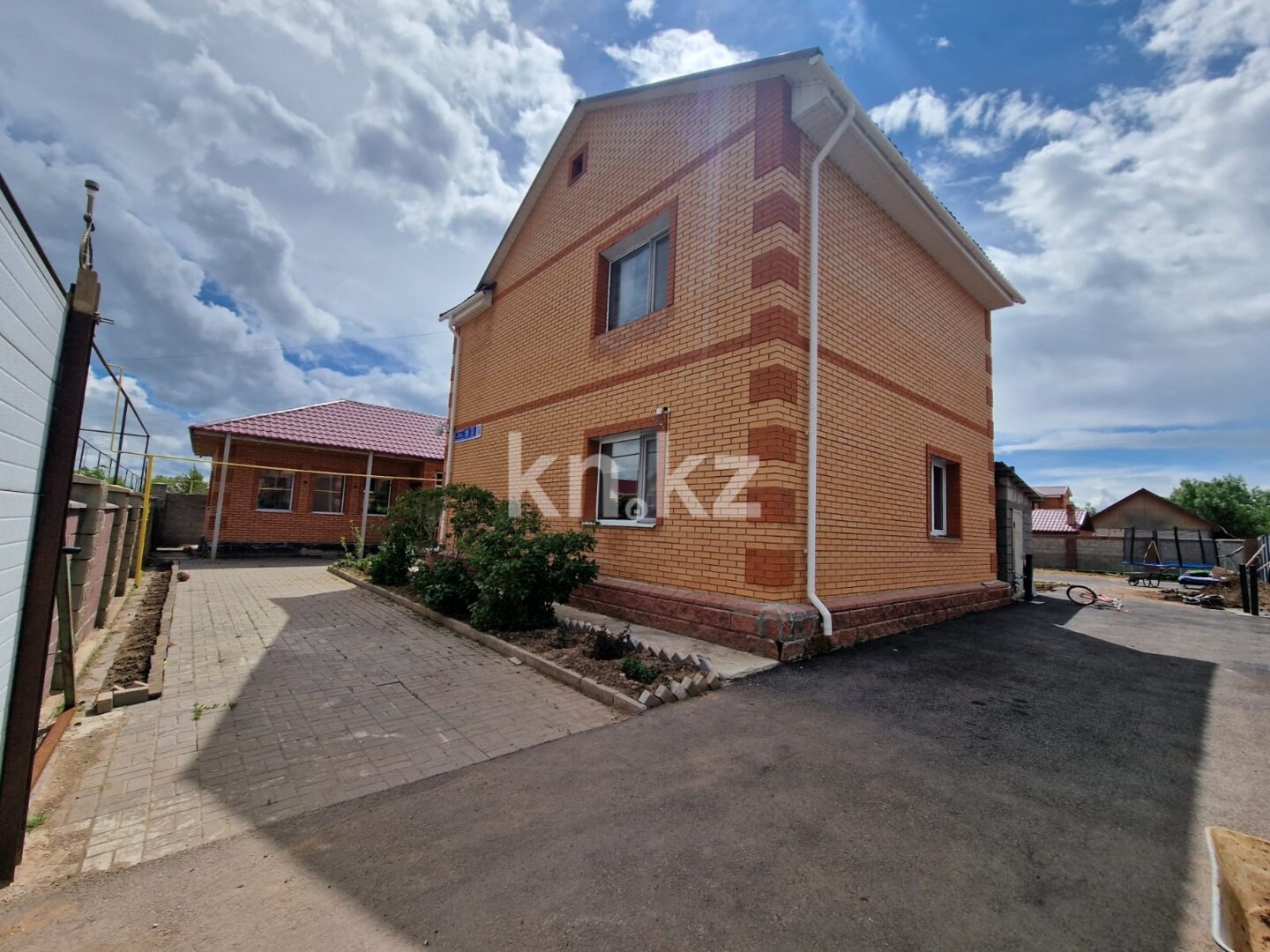 Продажа 7-комнатного дома, 230 м² в Астане