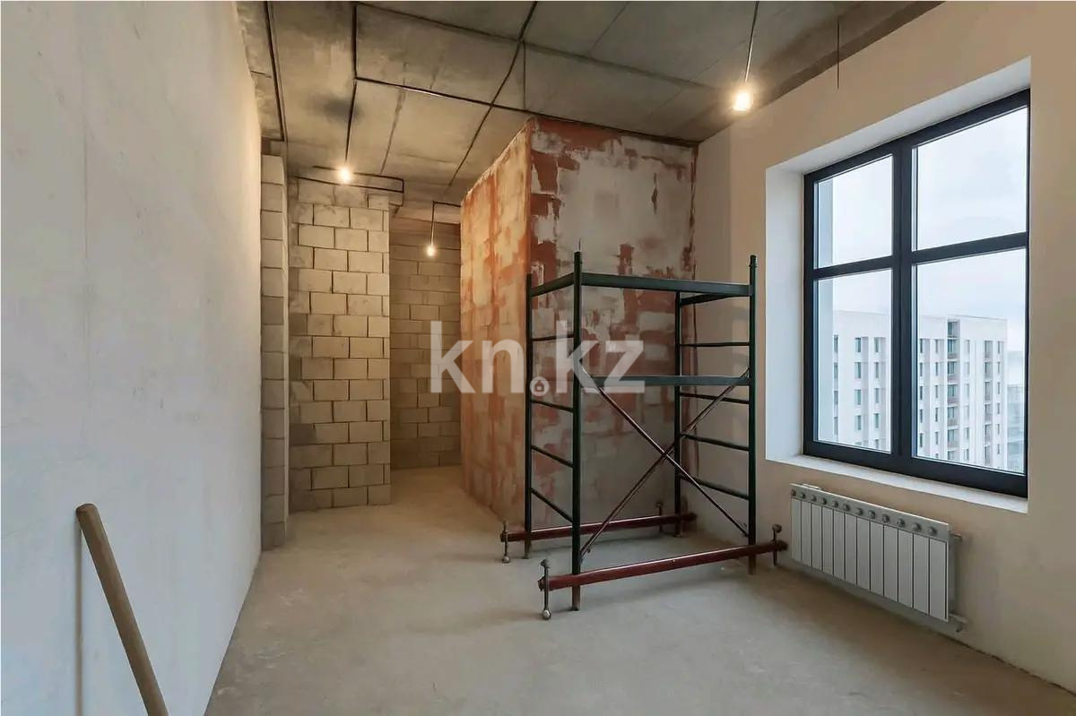 Продажа 3-комнатной квартиры, 130 м², ул. Аманжолова, дом  22 в Астане - фото 2
