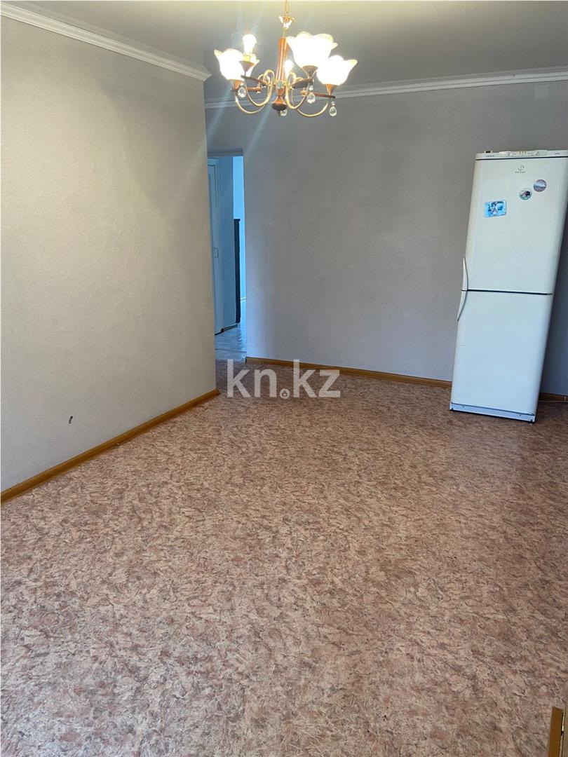 Продажа 3-комнатной квартиры, 55 м², 12 мкр. в Караганде - фото 2