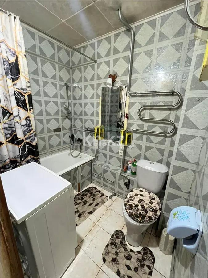 Продажа 3-комнатной квартиры, 58 м², ул. Казыбек би, дом  183 в Алматы - фото 5