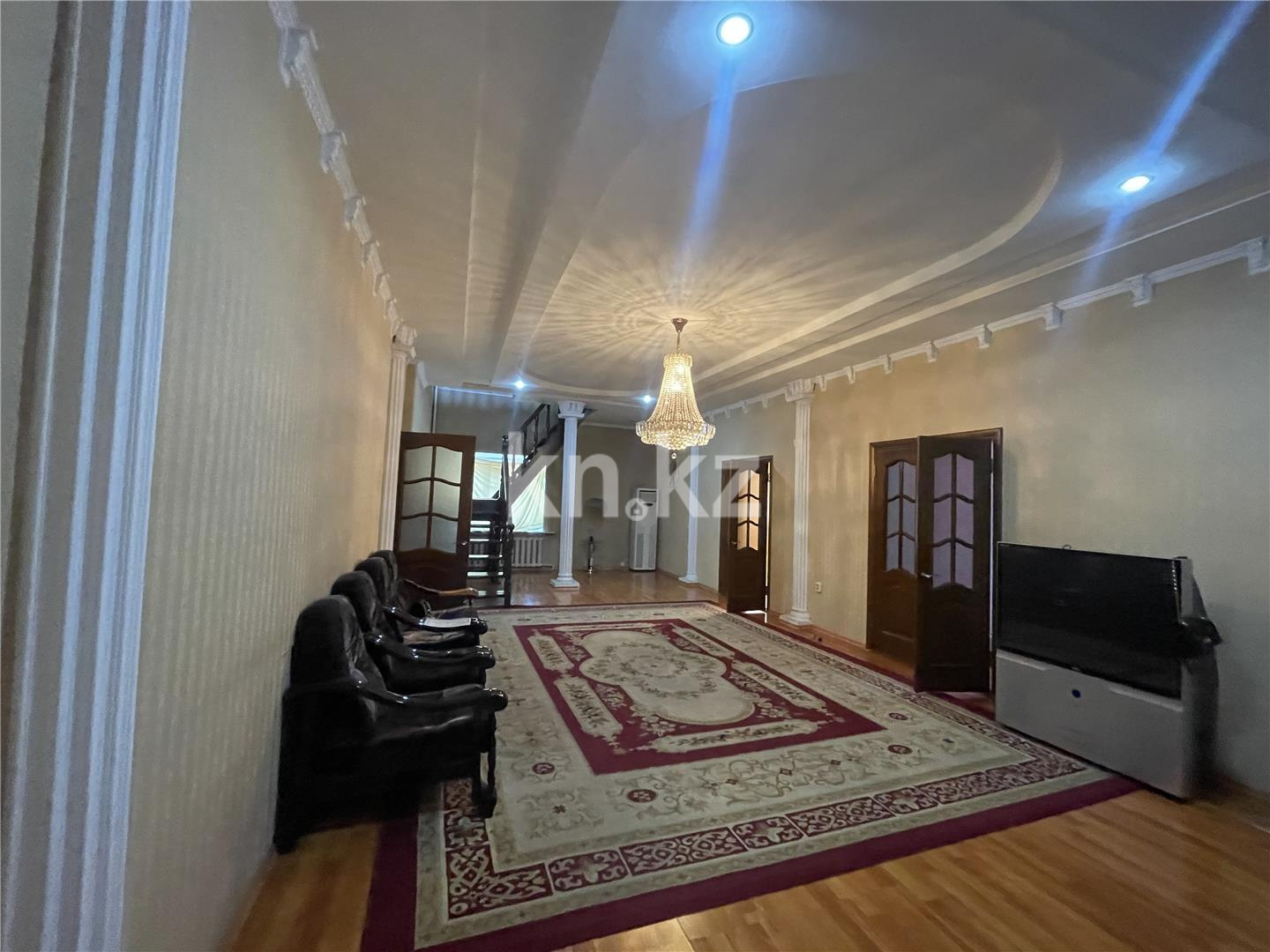 Продажа 7-комнатного дома, 461.6 м², ул. Кажибекова в Караганде - фото 2