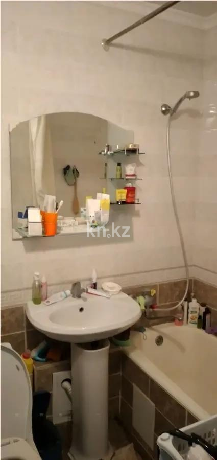 Продажа 3-комнатной квартиры, 59.6 м², мкр-н 10, дом  22 в Алматы - фото 3