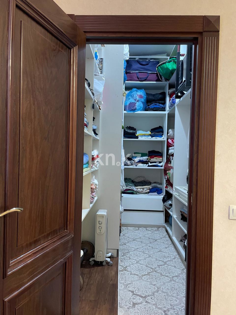 Продажа 2-комнатной квартиры, 77 м² в Алматы - фото 4