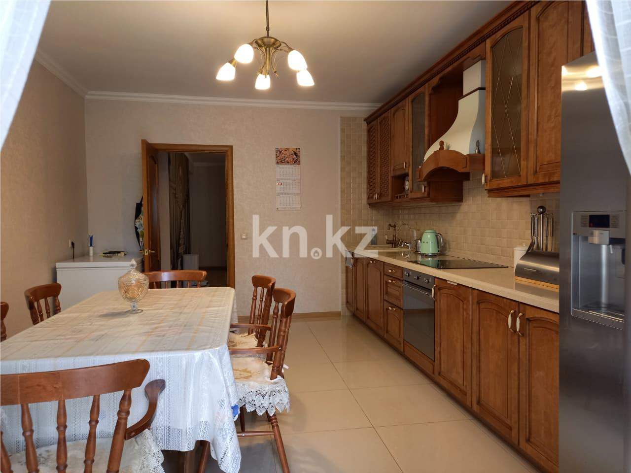 Продажа 4-комнатной квартиры, 163 м², ул. Валиханова в Астане - фото 11