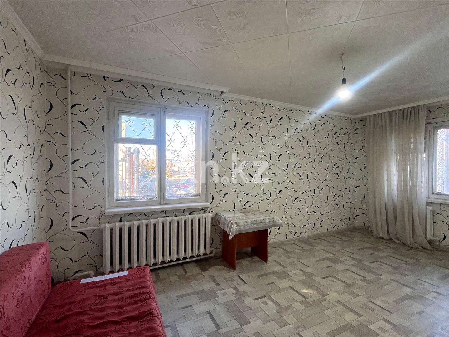 Продажа 2-комнатной квартиры, 42 м², мкр-н 12 в Караганде - фото 2