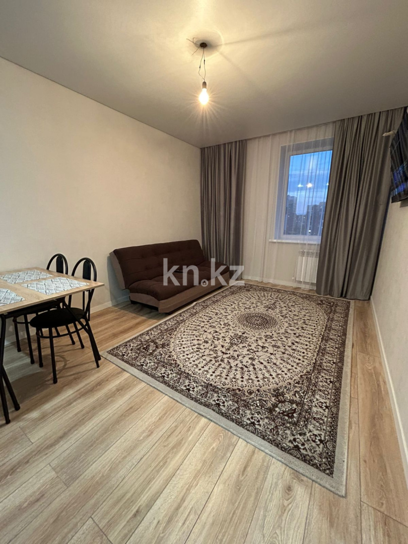 Аренда 2-комнатной квартиры посуточно, 42 м², ул. Нажимеденова, дом  15 в Астане - фото 4