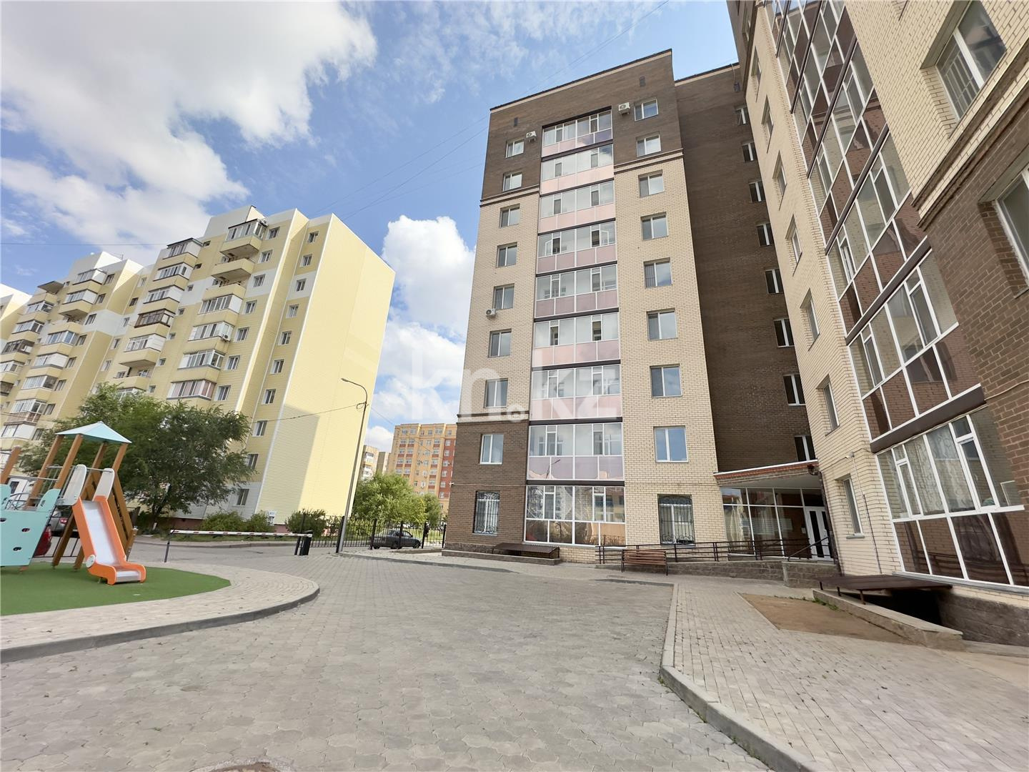 Продажа 3-комнатной квартиры, 97 м², пр. Шахтеров, дом  68 в Караганде - фото 36