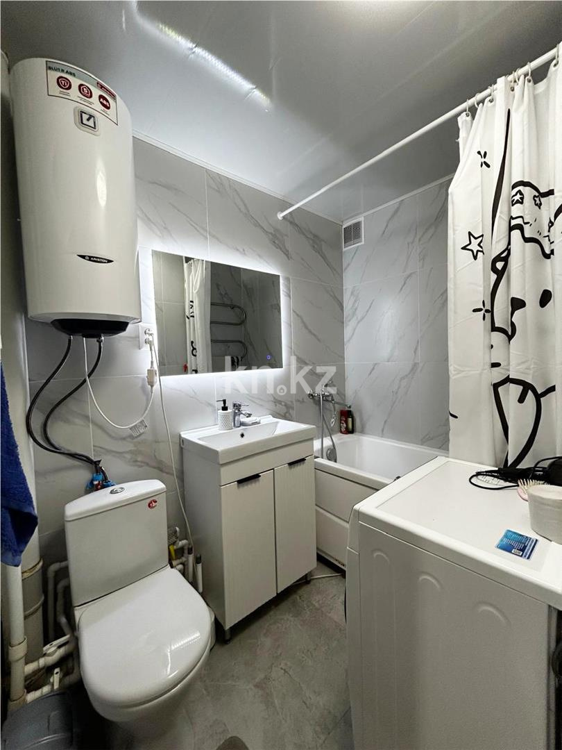 Продажа 3-комнатной квартиры, 63 м², ул. Муканова в Караганде - фото 9