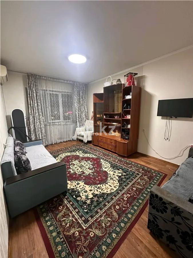 Продажа 1-комнатной квартиры, 40 м², мкр. Аксай-2, дом  52 в Алматы