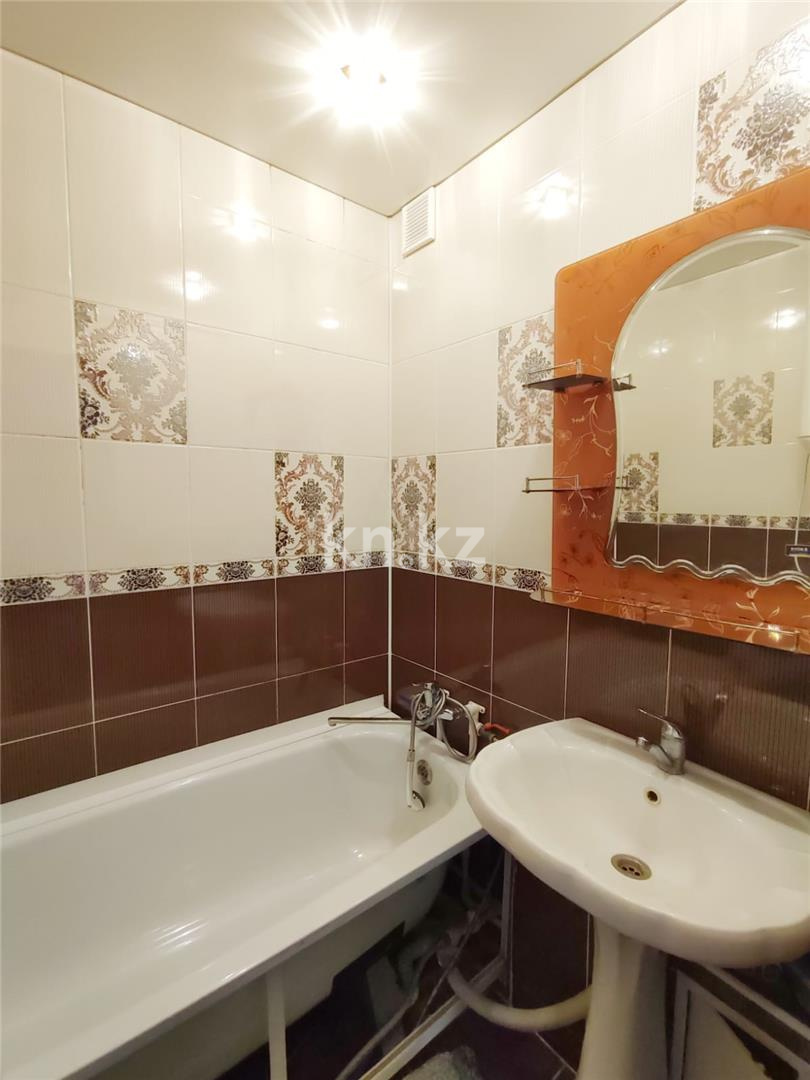 Продажа 3-комнатной квартиры, 66 м², мкр. Восток-2 в Караганде - фото 15