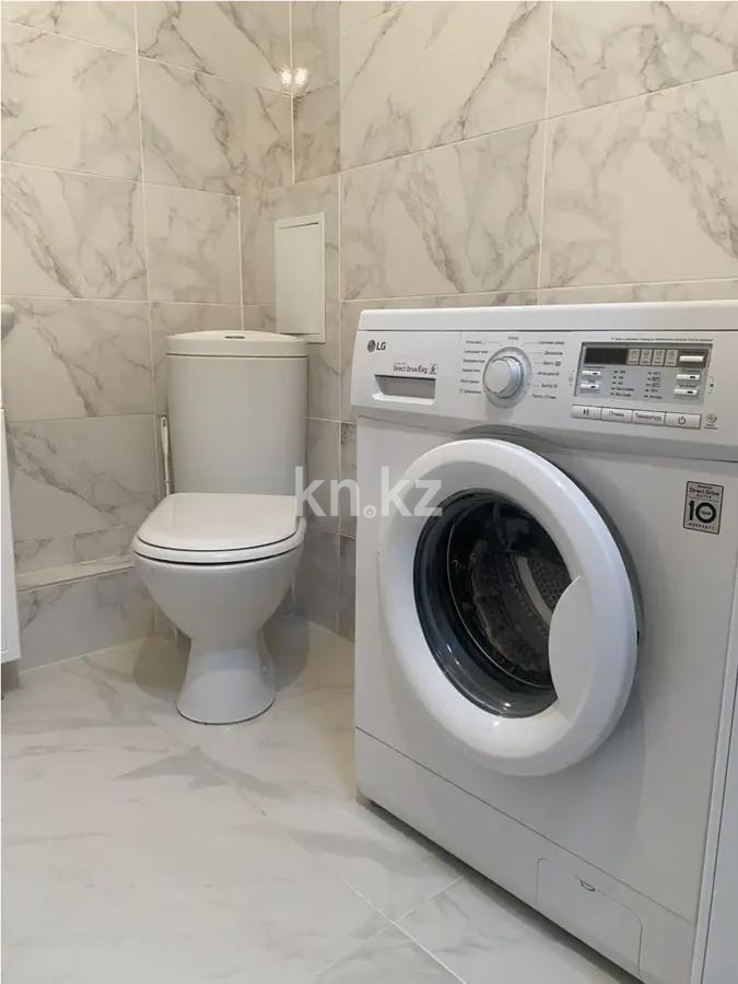 Продажа 1-комнатной квартиры, 37 м², пр. Аль-Фараби, дом  30 в Астане - фото 4