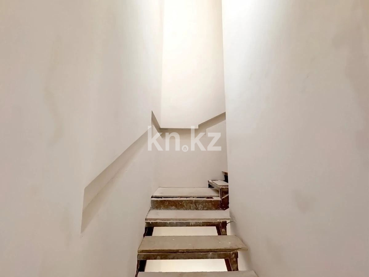 Продажа 5-комнатной квартиры, 370 м², ул. 4-я в Алматы - фото 3