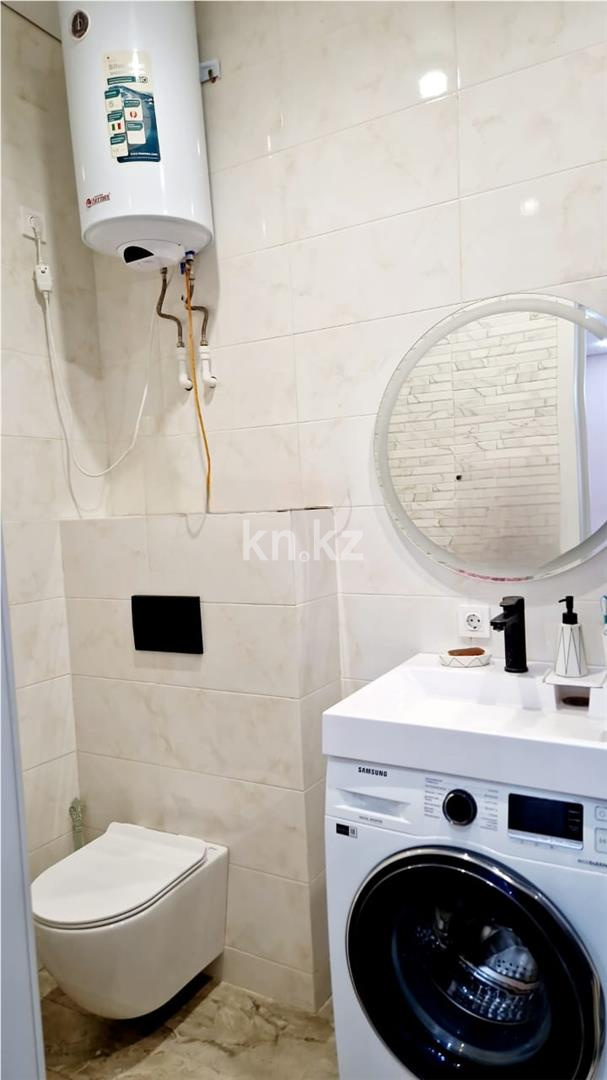 Продажа 1-комнатной квартиры, 39 м², пр. Республики, дом  участок 1/7 в Караганде - фото 5