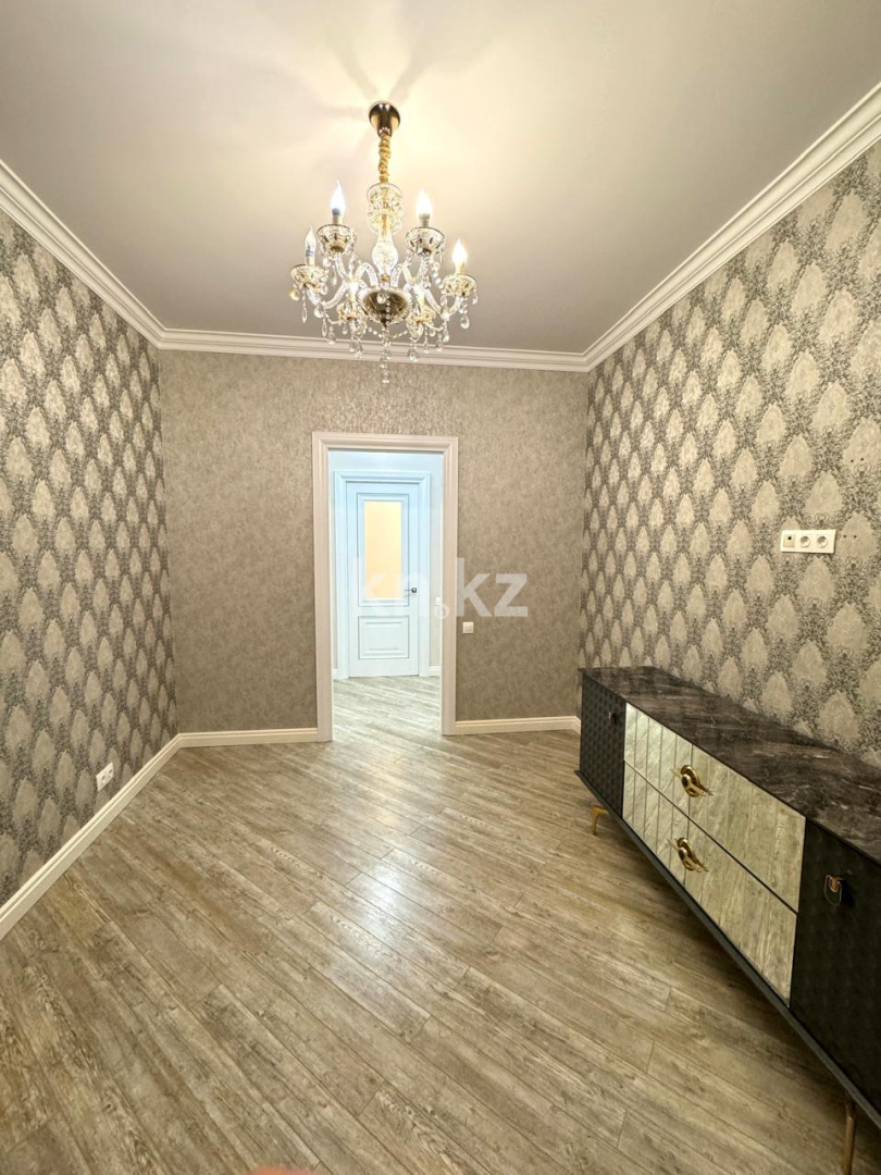 Продажа 4-комнатной квартиры, 133.8 м², ул. Туркестан, дом  28 - ул. Бухар жырау в Астане - фото 10