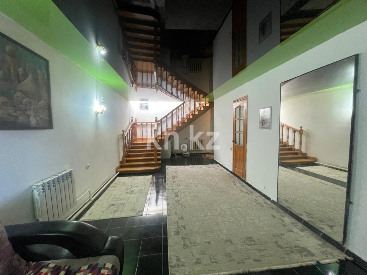 Продажа 5-комнатного дома, 271 м², ул. Жакана Смакова в Караганде - фото 7