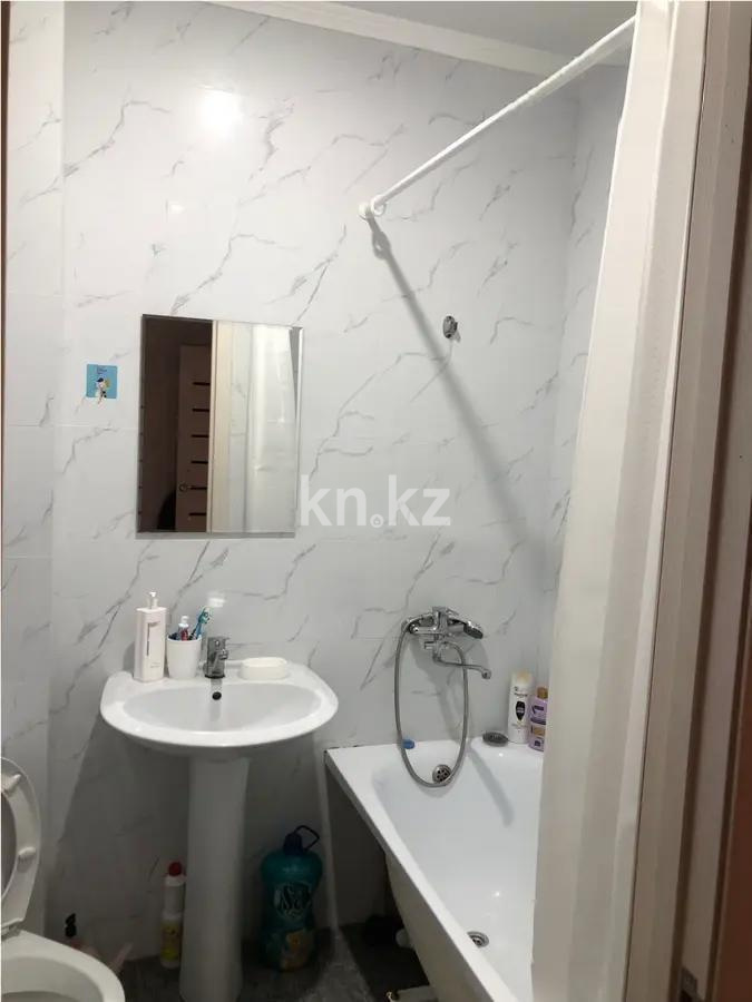 Продажа 1-комнатной квартиры, 39 м², ул. Нажимеденова, дом  19 в Астане - фото 3