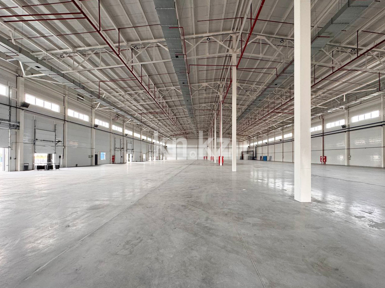 Аренда , 2000 м², ул. Султан Бейбарыса, дом  1 в Алматы