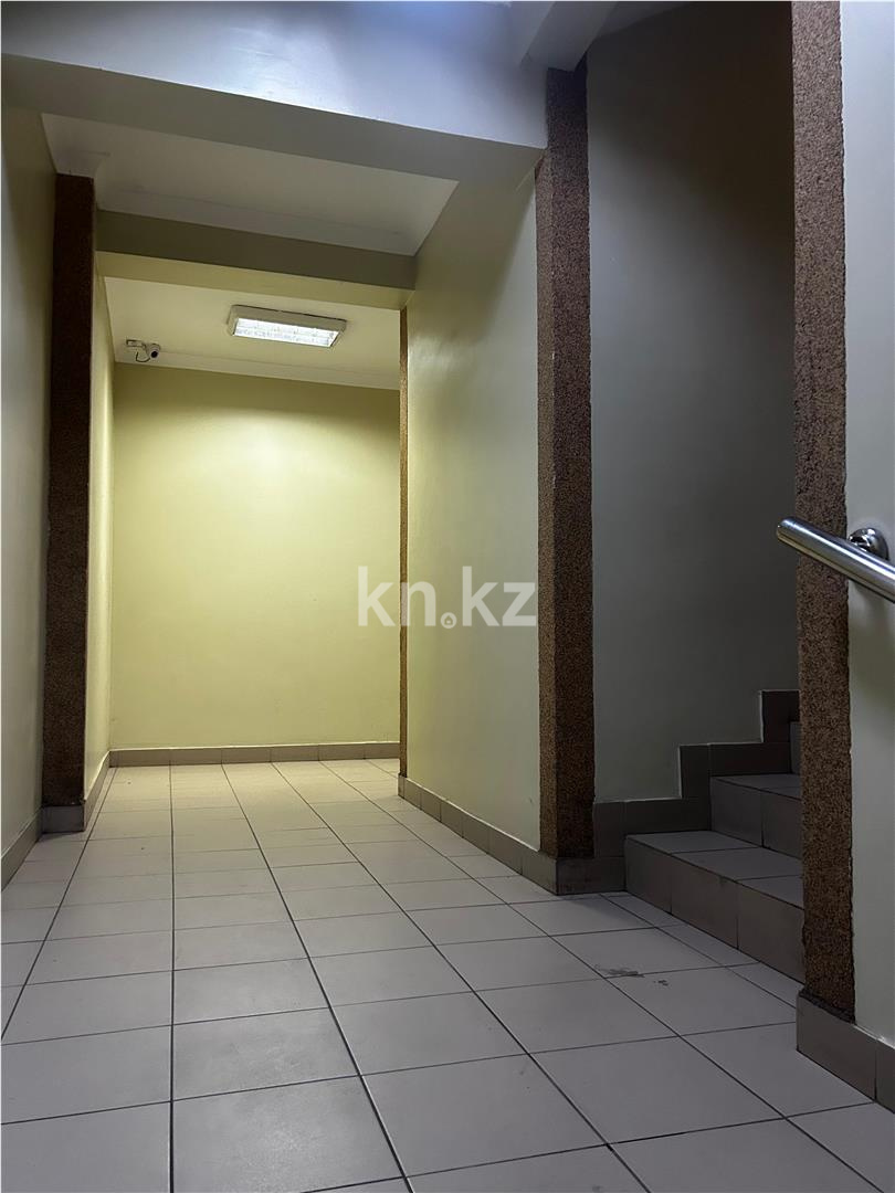 Продажа 3-комнатной квартиры, 71 м², ул. Ермекова, дом  52 в Караганде - фото 15