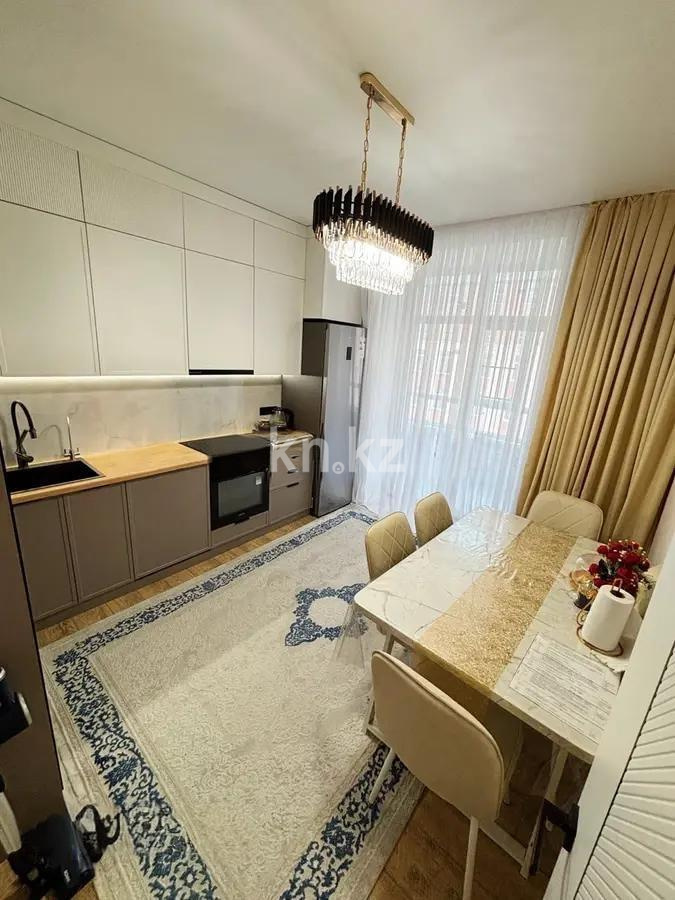 Продажа 3-комнатной квартиры, 77 м², ул. Букетова, дом  3/5 в Караганде - фото 4
