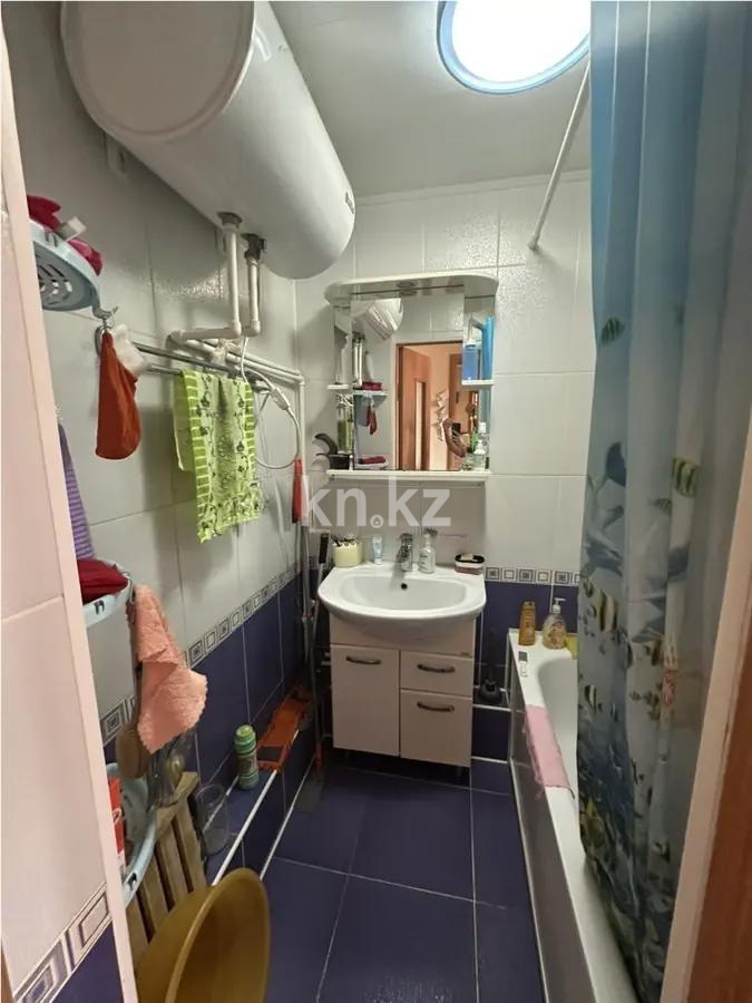 Продажа 2-комнатной квартиры, 52 м², мкр-н Восток-3, дом  13 в Караганде - фото 4