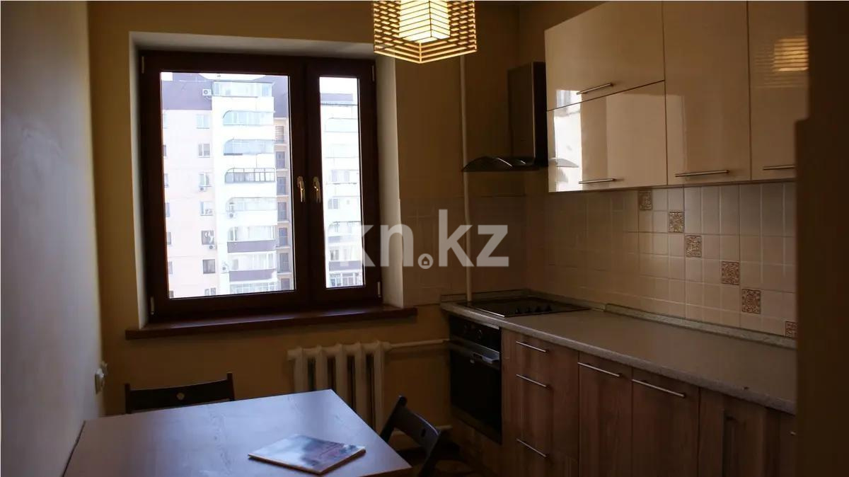 Продажа 3-комнатной квартиры, 64 м², мкр-н Самал-1, дом  33 в Алматы - фото 3