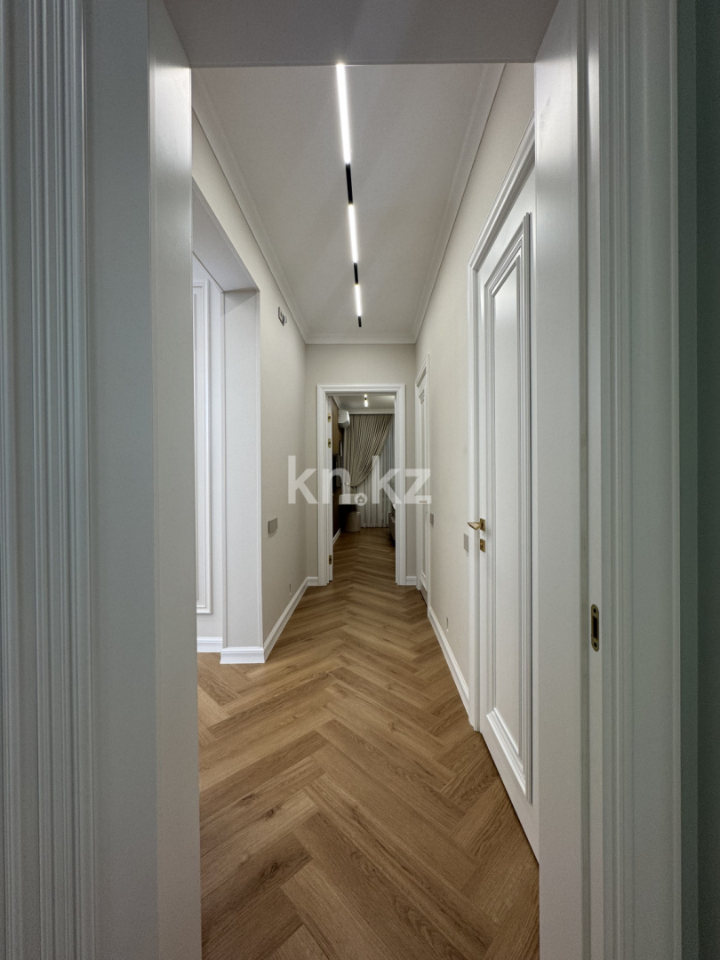 Продажа 3-комнатной квартиры, 115 м², ул. Утеген батыра, дом  11д в Алматы - фото 30