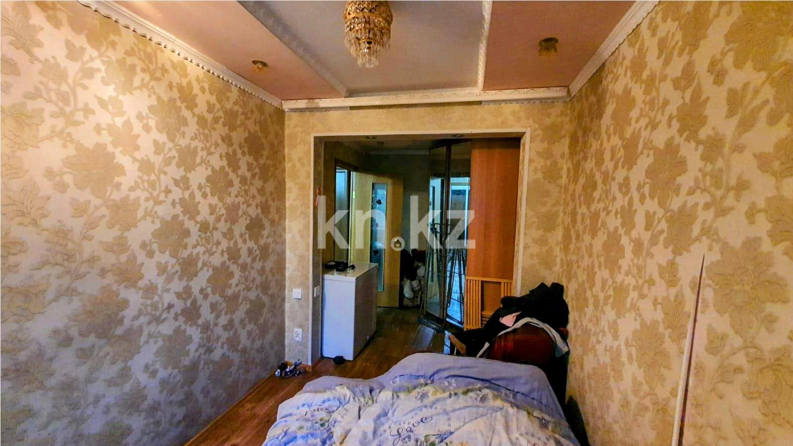 Продажа 2-комнатной квартиры, 42 м², мкр-н 12 в Караганде - фото 3